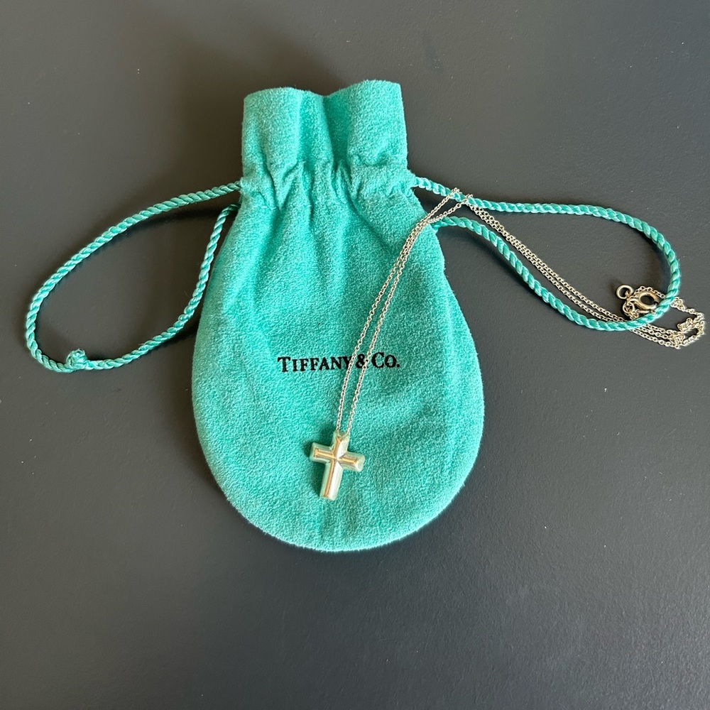 Paloma Piscasso Cross Tiffany&Co Necklace